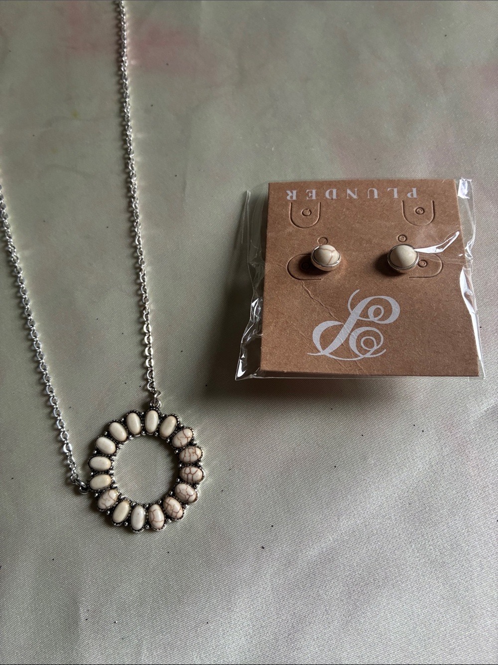 Plunder Silver-Tone Cream Stone Circle Pendant Necklace with Matching Studs